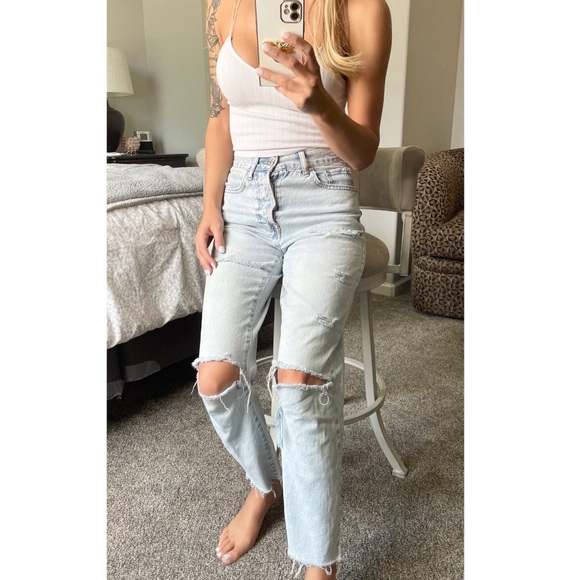 Light Wash Distressed Boyfriend Jeans 